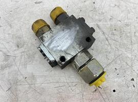 Liebherr LTM 1060/2 flow divider valve