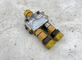 Liebherr LTM 1140 flow divider valve