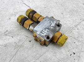 Liebherr LTM 1140 flow divider valve
