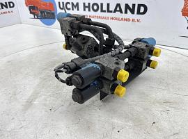 Spierings SK 477 2/2 valves and relief valve