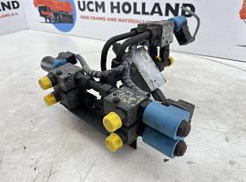 Spierings SK 477 2/2 valves and relief valve