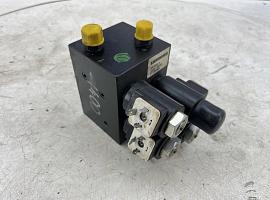 Liebherr LTM 1400-7.1 valve block