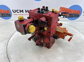 Grove GMK 3055 valve block 