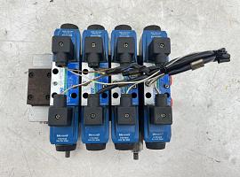 Compact truck CT2 outrigger valve