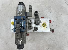 Demag AC 155 valve block
