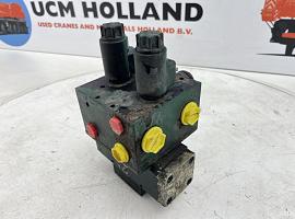 Faun ATF 30-2 axle lock valve