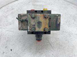Faun ATF 30-2 Axle lock valve