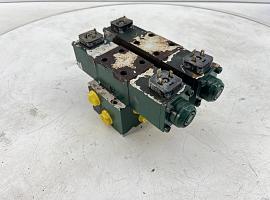 Faun ATF 30-2 outrigger valve