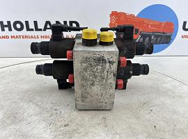 Liebherr LTM 1035-2 Outrigger valve
