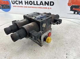 Liebherr LTM 1035-2 Outrigger valve