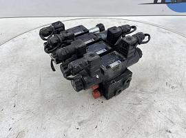 Mannesmann Rexroth outrigger valve