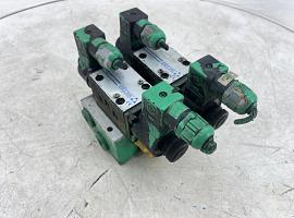 Faun ATF 60-3 CONTROL BLOCK outrigger