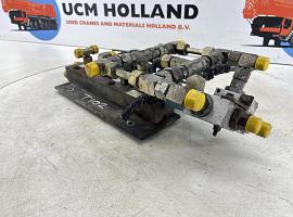 Spierings SK 477-AT4 steering block suspension 