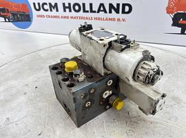 Liebherr LTM 1050-1 slew control block