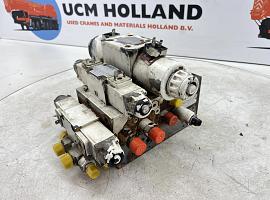 Liebherr LTM 1050-1 slew control block
