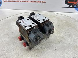 Faun ATF 60-4 outrigger control block 