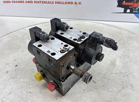 Faun ATF 60-4 outrigger control block