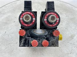 Faun ATF 60-4 outrigger control block