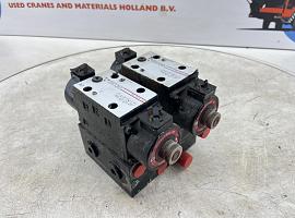 Faun ATF 60-4 outrigger control block