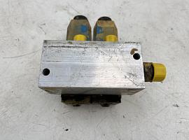 Coles AT 633 outrigger valve