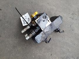 Grove GMK 6400 outrigger control block