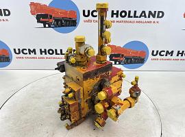 Liebherr LTM 1040-2.1 base block