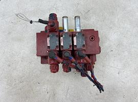 Liebherr LTM 1040-2.1 Slide valve block