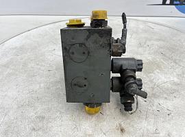 Liebherr LTM 1050-1 axle locking valve