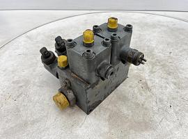Liebherr LTM 1050-1 axle locking valve