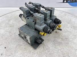 Liebherr LTM 1050-1 slide valve block