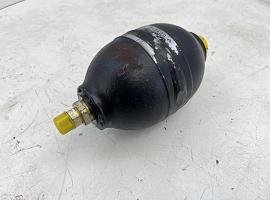 Grove GMK 3050 PRESSURE ACCUMULATOR