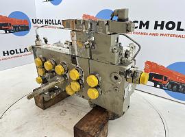 Liebherr LTM 1045 base block
