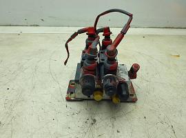 Liebherr LTM 1070-4.1 outrigger valve 
