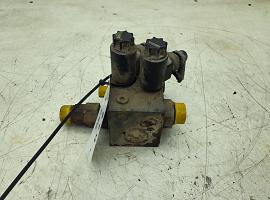 Liebherr LTM 1060-2 axle locking valve