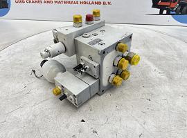 Liebherr LTM 1045-3.1 slewing gear valve