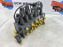 Liebherr LTM 1130-5.1 hydraulic steering control block