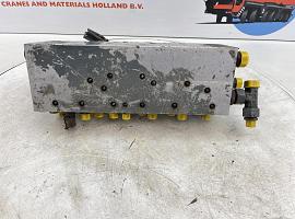 Liebherr LTM 1130-5.1 hydraulic steering control block