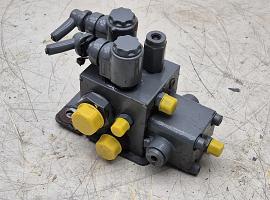 Liebherr LTM 1130-5.1 axle locking valve 