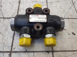 Terex-Demag Challenger 3160 hydraulic flow divider