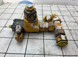 Liebherr LT1200 valve block