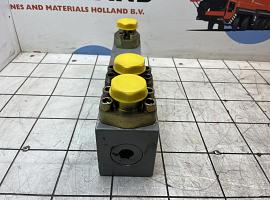 Liebherr LTM 1060/2 Connection Block Telescope Cylinder