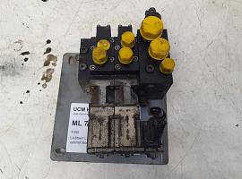 Liebherr LTM 1400-7.1 steering hydraulics control block