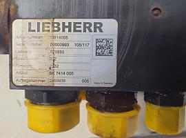 Liebherr LTM 1400-7.1 steering hydraulics control block