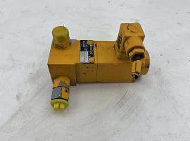 Liebherr LTM 1130-5.1 Directional control valve