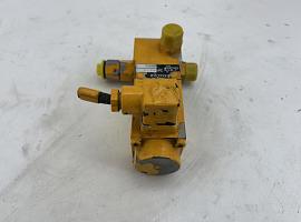 Liebherr LTM 1130-5.1 Directional control valve