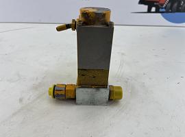 Liebherr LTM 1130-5.1 Directional control valve