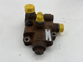 Compact truck CT-2 valve block