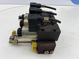 Compact truck CT-2 valve block