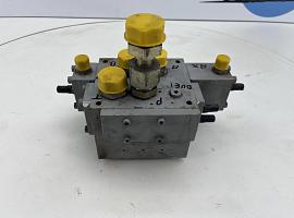 Compact truck CT-2 valve block