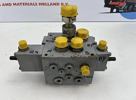Compact truck CT-2 valve block